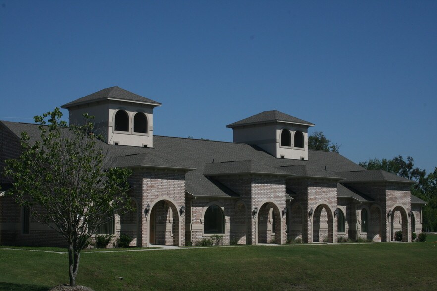 134 Eldridge Rd, Sugar Land, TX à louer - Photo de l’immeuble – Image 2 sur 52