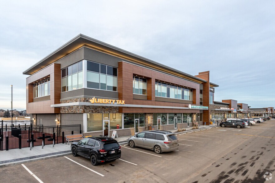 14222-14262 14128 Av SW, Edmonton, AB à louer - Photo de l’immeuble – Image 3 sur 3