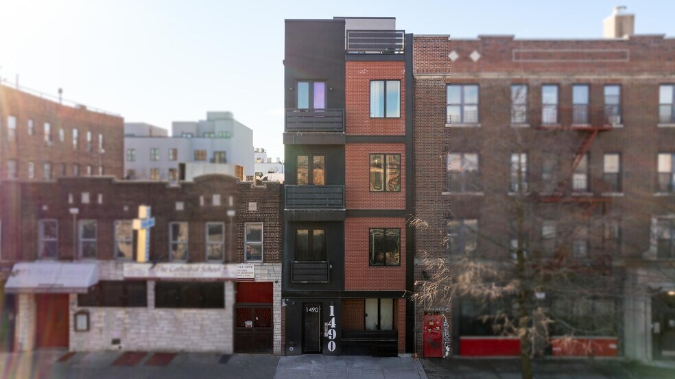 1490 St Johns Pl, Brooklyn, NY à vendre - Photo principale – Image 1 sur 9