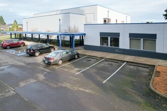 1850 45th Ave NE, Salem, OR à louer Photo de l’immeuble– Image 1 sur 27