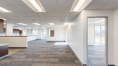 2375 Northside Dr, San Diego, CA à louer Photo intérieure– Image 2 sur 6