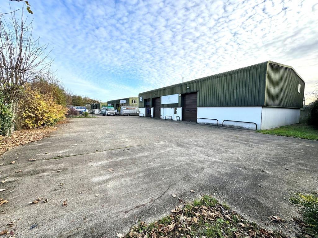 33 Claylands Rd, Bishops Waltham à vendre Photo de l’immeuble– Image 1 sur 17