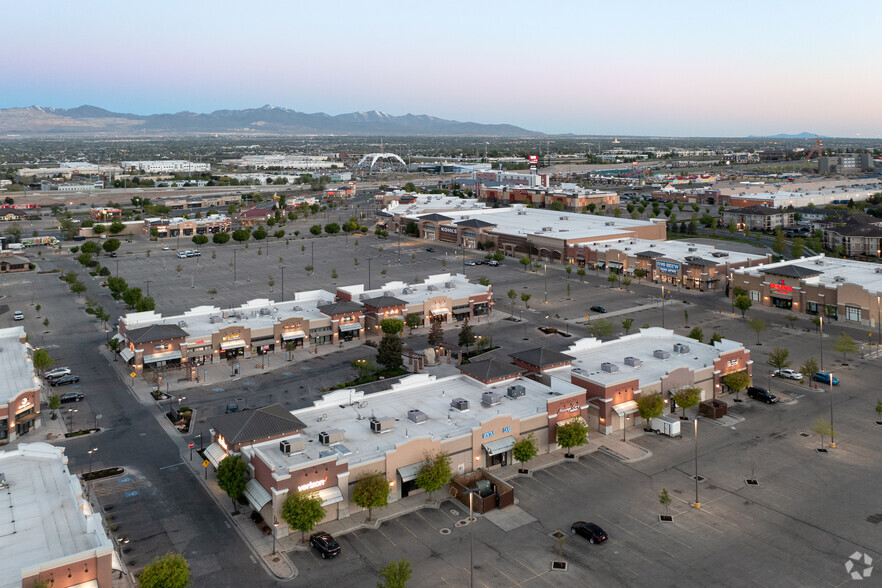 147-175 E 12300 S, Draper, UT à louer - Photo de l’immeuble – Image 1 sur 15