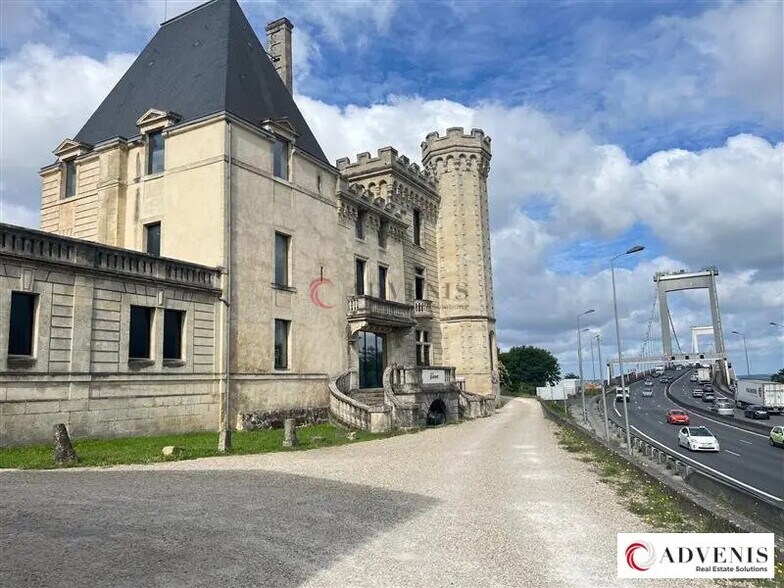 Bureau dans Lormont à louer - Photo de l’immeuble – Image 1 sur 9