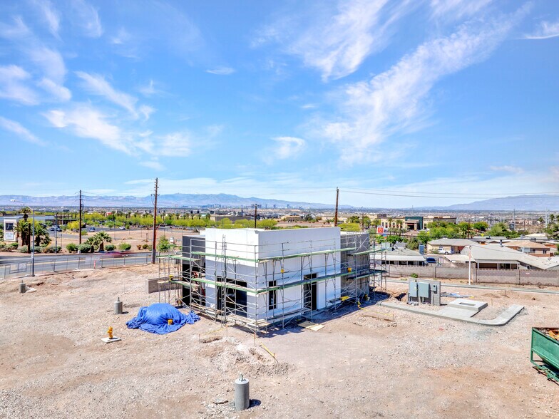 NEC E Lake Mead Pky and N Water St, Henderson, NV à vendre - Photo de l’immeuble – Image 2 sur 7