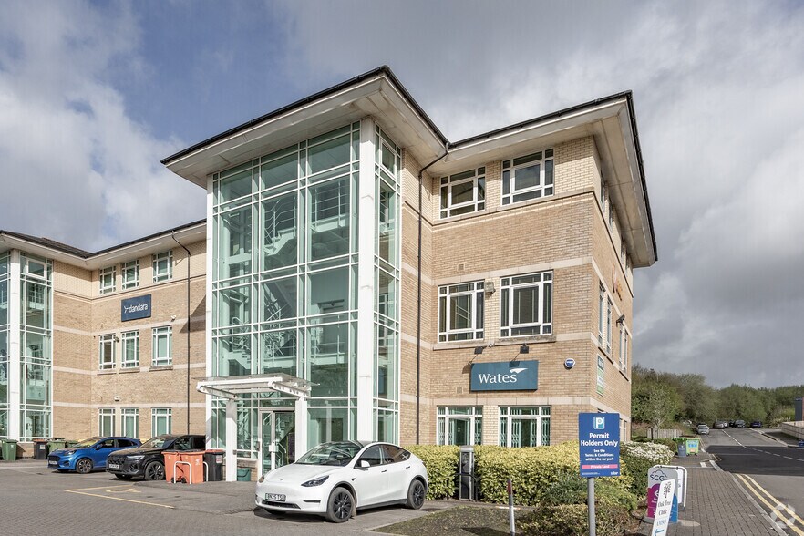 Mulberry Dr, Cardiff à louer - Photo principale – Image 1 sur 8