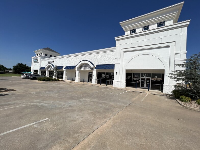 1420 N Kelly Ave, Edmond, OK à louer - Photo de l’immeuble – Image 3 sur 7