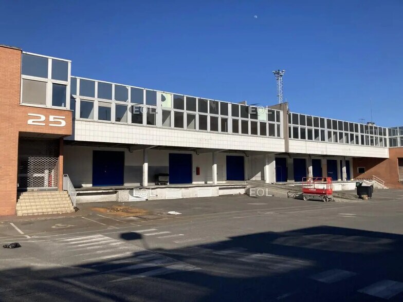 Local d’activités dans Charenton-le-Pont à louer - Photo de l’immeuble – Image 2 sur 18