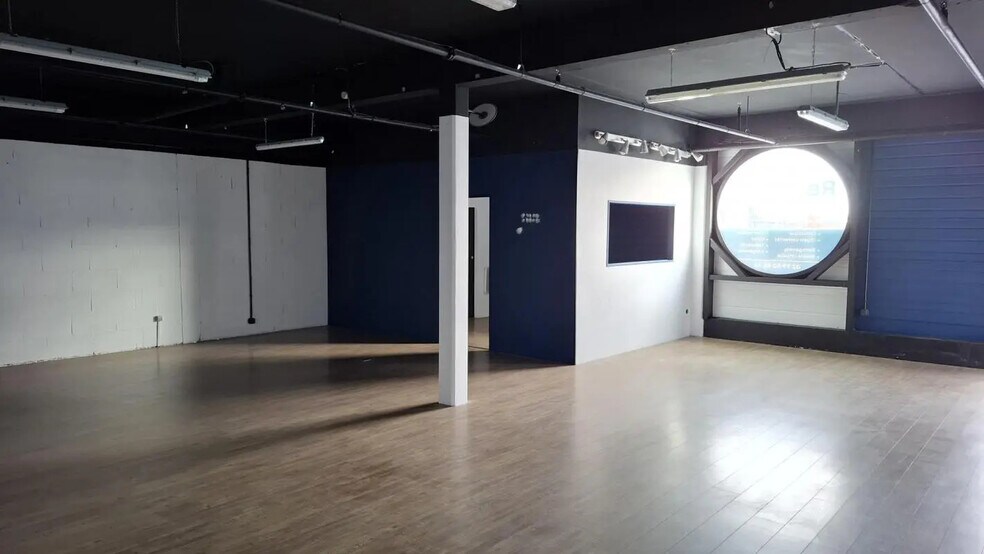 Local commercial dans Combourg à louer - Photo intérieure – Image 3 sur 3