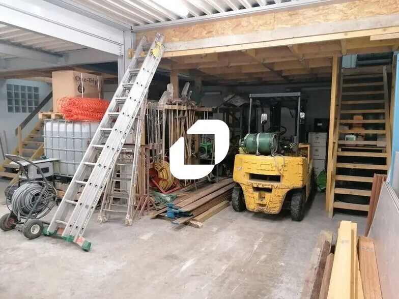 Local d'activités dans Le Plessis-Bouchard à vendre - Photo de l’immeuble – Image 3 sur 10