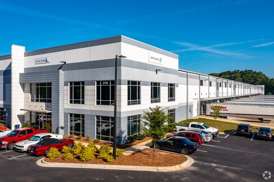3725 Royal South Pky, Atlanta, GA à louer - Photo principale – Image 1 sur 4
