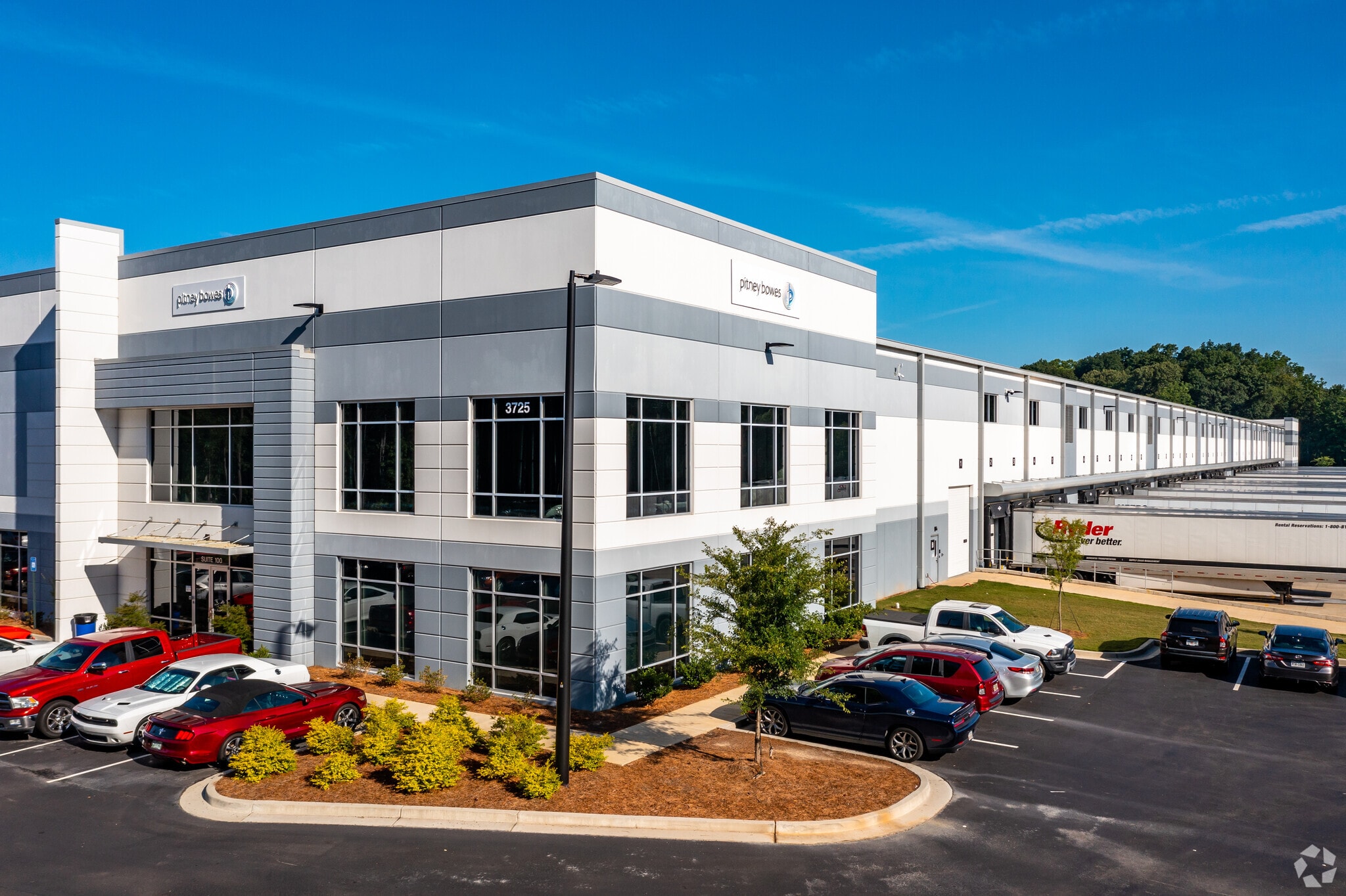3725 Royal South Pky, Atlanta, GA à louer Photo principale– Image 1 sur 5