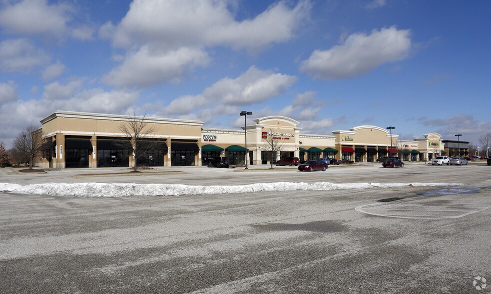 160 Plainfield Village Dr, Plainfield, IN à vendre - Photo principale – Image 1 sur 19