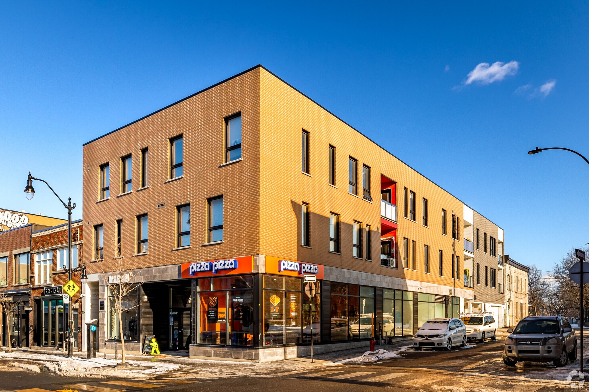 3434-3438 Rue Notre-Dame O, Montréal, QC à louer Photo principale– Image 1 sur 9
