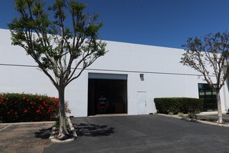 14272 Chambers Rd, Tustin, CA à louer Photo intérieure– Image 1 sur 4