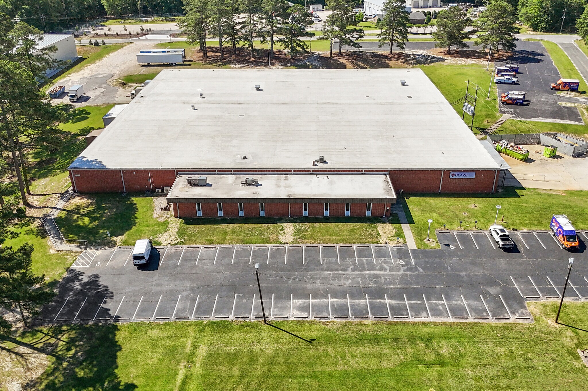 500 E Gannon Ave, Zebulon, NC à vendre Photo de l’immeuble– Image 1 sur 32