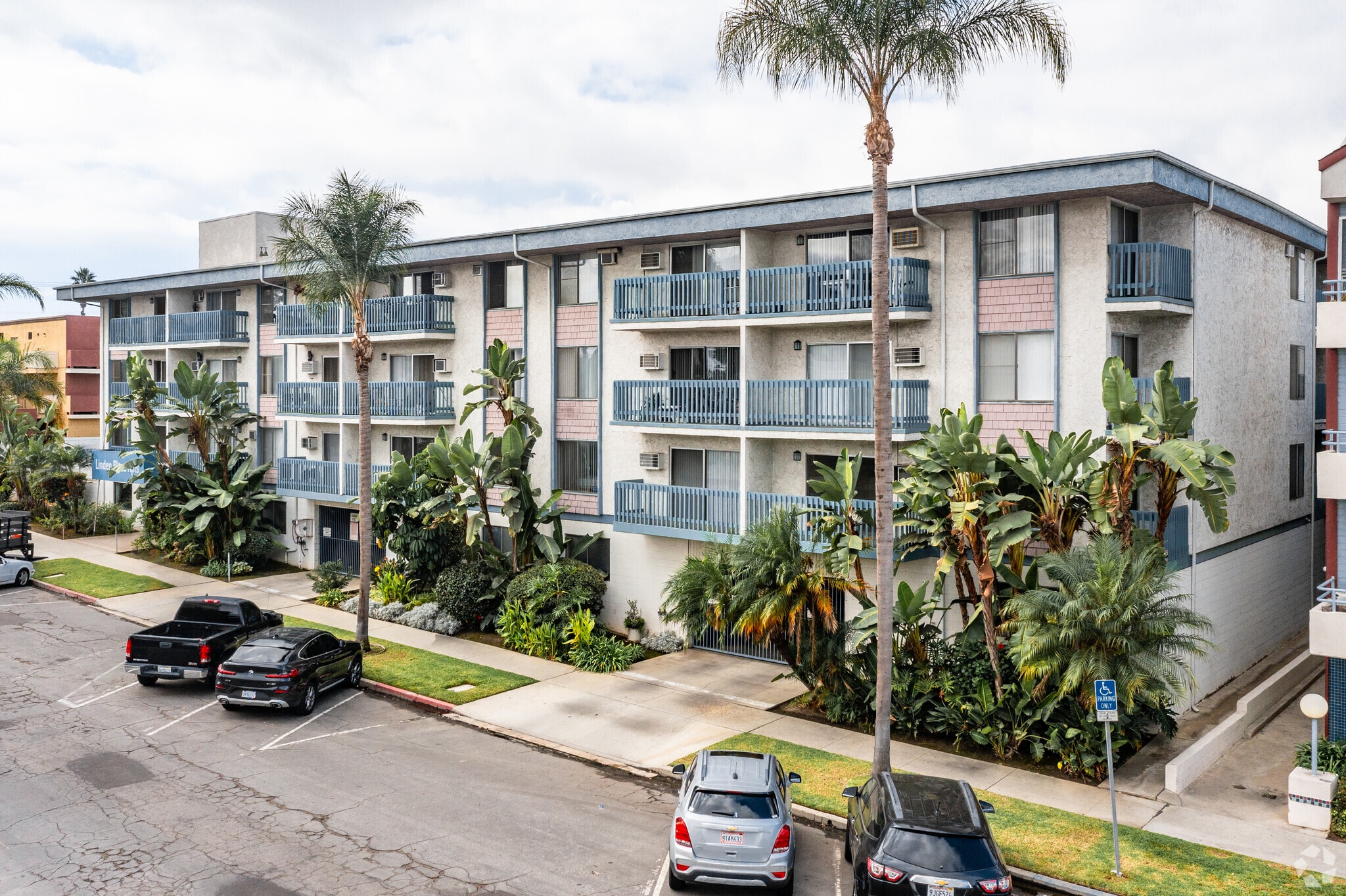 3415 Linden Ave, Long Beach, CA à vendre Photo principale– Image 1 sur 20