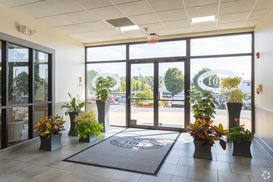 5301 Buckeystown Pike, Frederick, MD à louer - Hall d’entrée – Image 3 sur 5