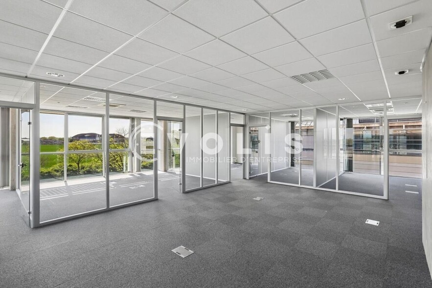 11 Rue Edison, Bron à louer - Photo intérieure – Image 2 sur 15