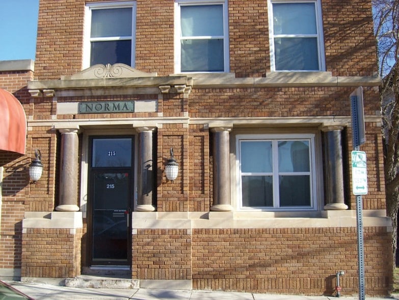 215 N 3rd St, Bismarck, ND à louer - Photo principale – Image 2 sur 8