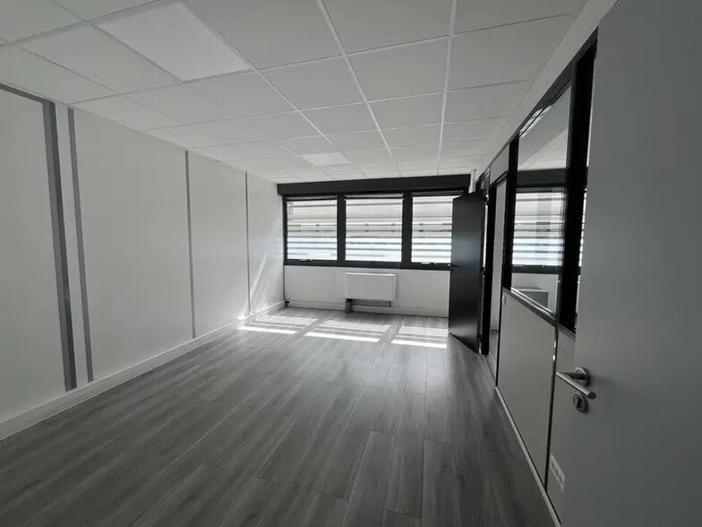 Bureau dans Villeneuve-Loubet à louer - Photo intérieure – Image 2 sur 3
