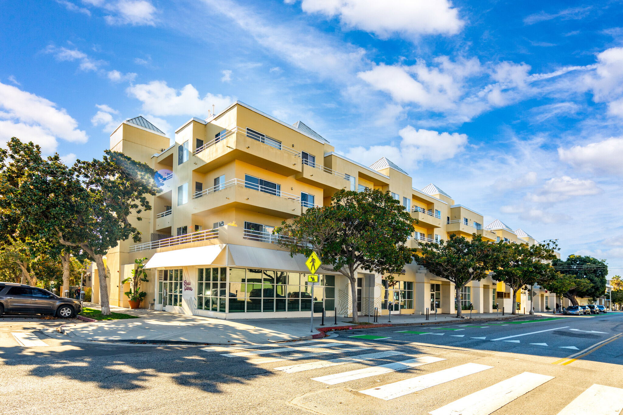 902-914 Broadway, Santa Monica, CA à louer Photo principale– Image 1 sur 35