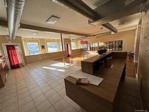 133-139 Providence St, Taftville, CT à louer Photo intérieure– Image 1 sur 10