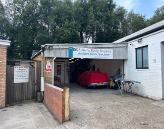 Plus de détails pour 22A Holmethorpe Av, Redhill - Local d’activités à vendre
