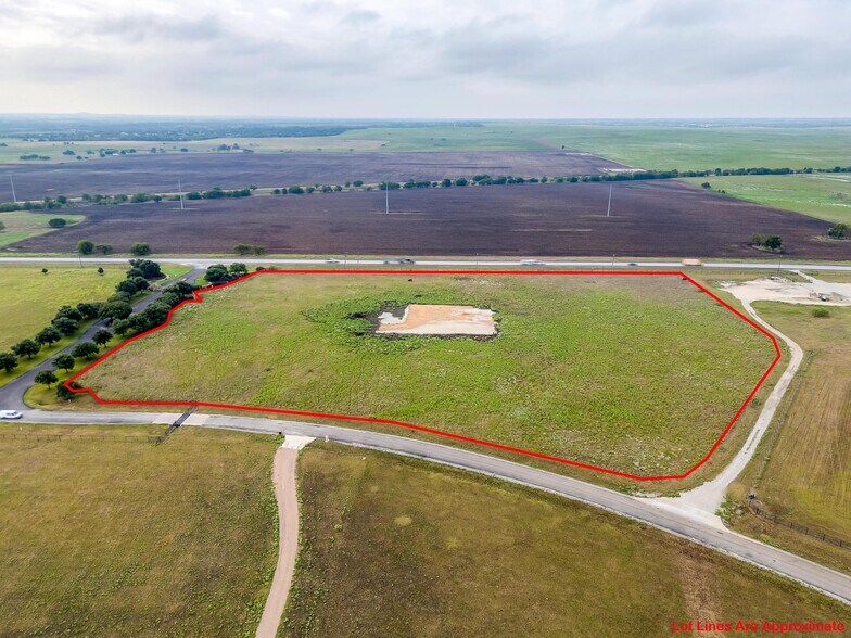 12700 W Rocky Creek Rd, Crowley, TX à vendre - Photo de l’immeuble – Image 3 sur 15