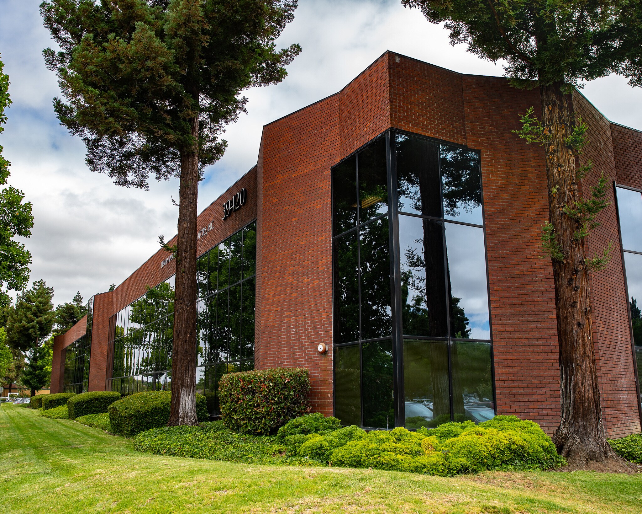 39420 Liberty St, Fremont, CA à louer Photo principale– Image 1 sur 6