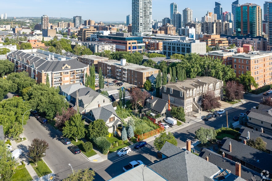 1813 7 St SW, Calgary, AB à vendre - Aérien – Image 1 sur 2