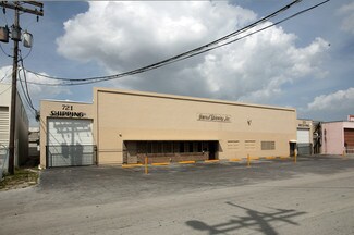 Plus de détails pour 721 W 25th St, Hialeah, FL - Industriel/Logistique à louer