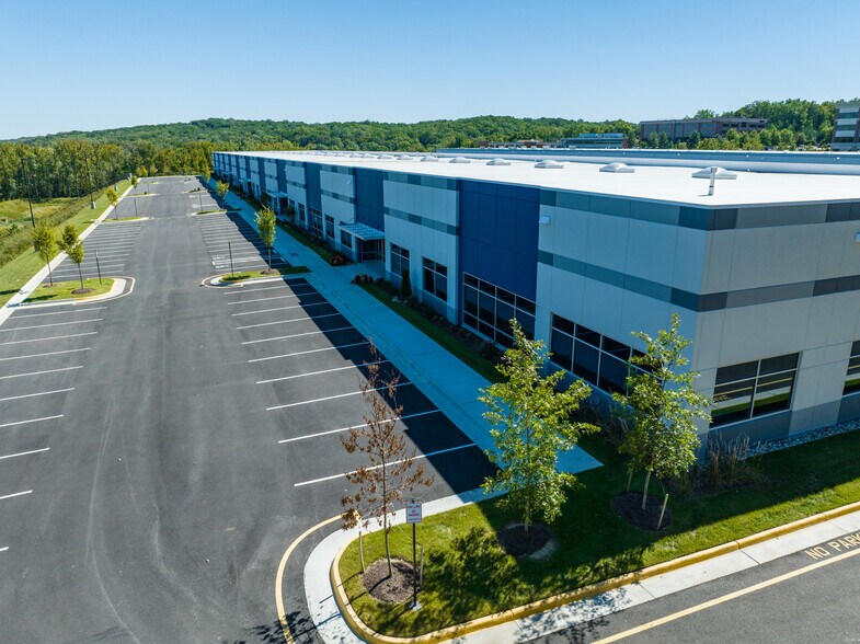 650 Corporate Dr, Stafford, VA à louer - Photo de l’immeuble – Image 3 sur 18