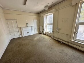 2 De La Beche St, Swansea à louer Photo intérieure– Image 2 sur 6