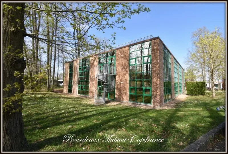 Bureau dans Montlhéry à louer - Photo de l’immeuble – Image 1 sur 7