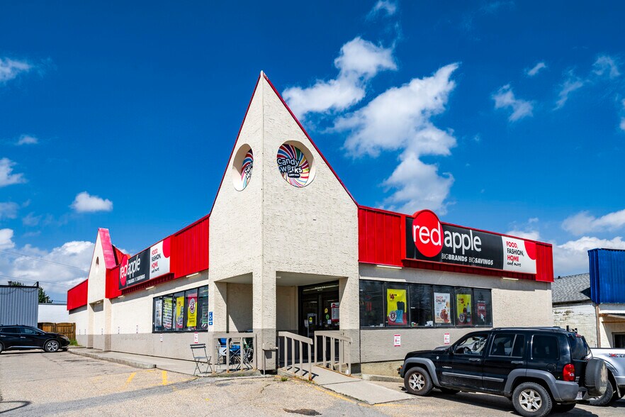 101 Centre Street N, Sundre, AB à vendre - Photo de l’immeuble – Image 2 sur 8