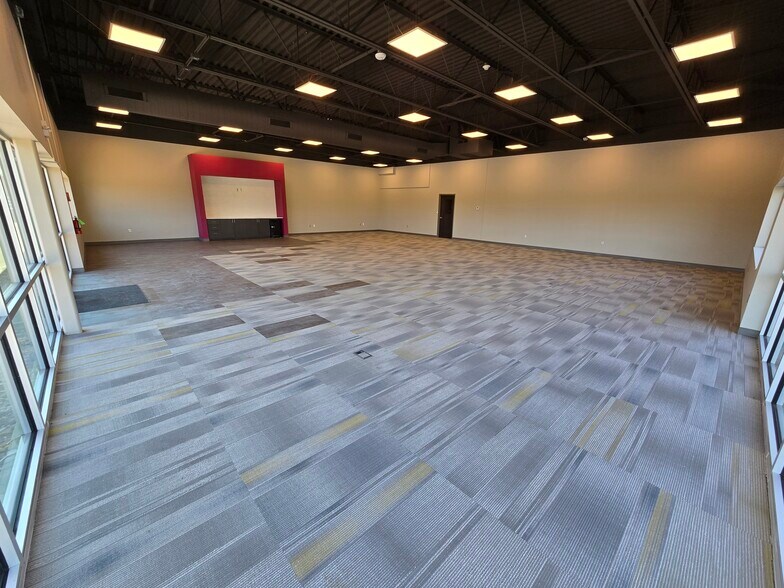 1304 Technology Pky, Cedar Falls, IA à louer - Photo de l’immeuble – Image 3 sur 37