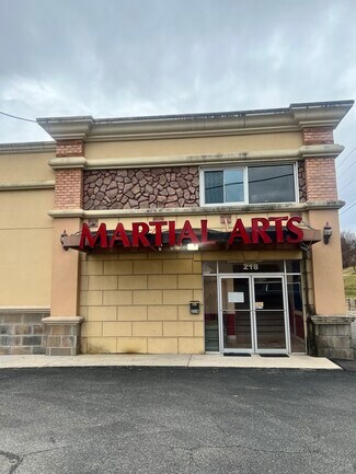 Plus de détails pour 206-218 W Glebe Rd, Alexandria, VA - Local commercial à louer