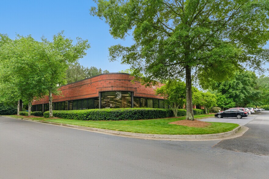 4365 River Green Pky, Duluth, GA à vendre - Photo de l’immeuble – Image 1 sur 14