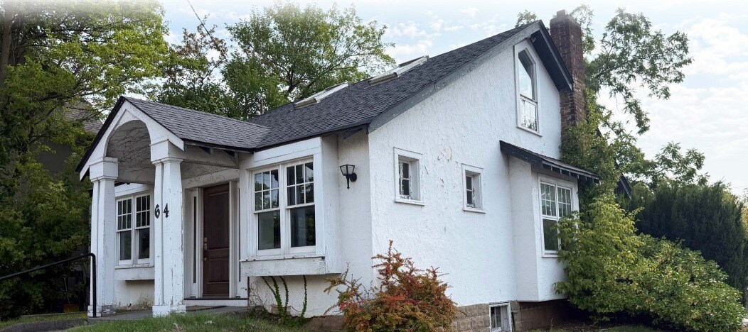 64 Rebecca St, Oakville, ON à louer Photo de l’immeuble– Image 1 sur 2