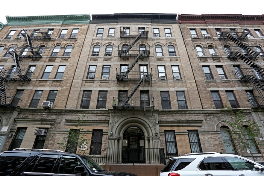114 W 137th St, New York, NY à vendre - Photo de l’immeuble – Image 3 sur 4