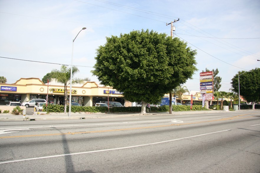 1941-2031 E Florence Ave, Los Angeles, CA à vendre - Photo principale – Image 1 sur 6