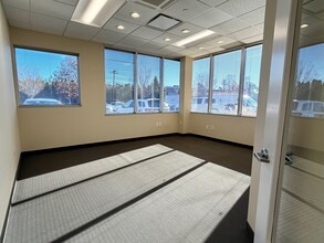 324 S Service Rd, Melville, NY à louer Photo intérieure– Image 1 sur 5