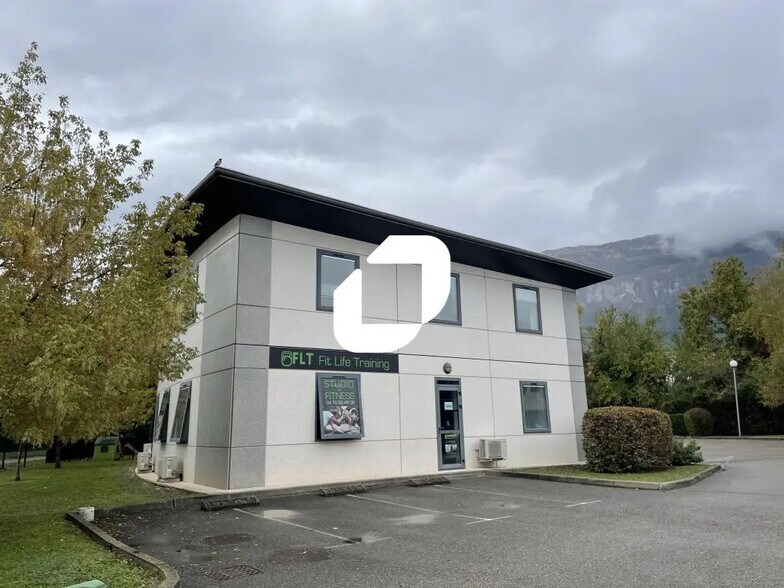 Bureau dans Montbonnot-Saint-Martin à louer - Photo de l’immeuble – Image 1 sur 13