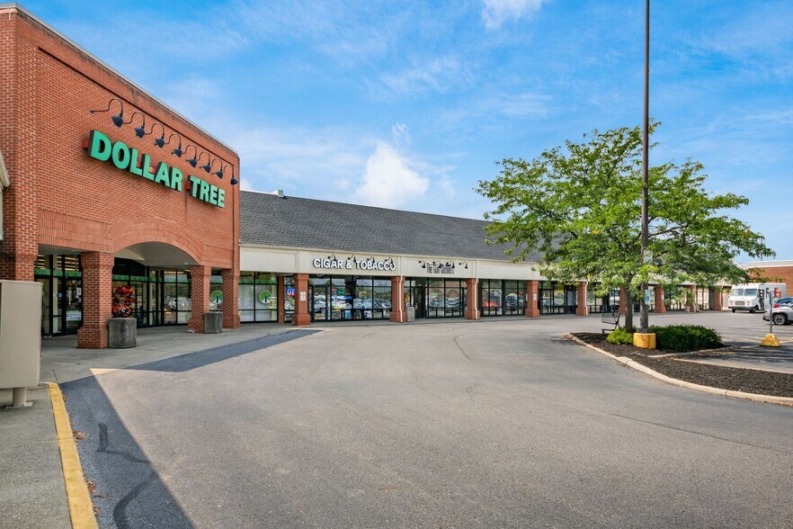 659-733 W Coshocton St, Johnstown, OH à louer - Photo de l’immeuble – Image 2 sur 9