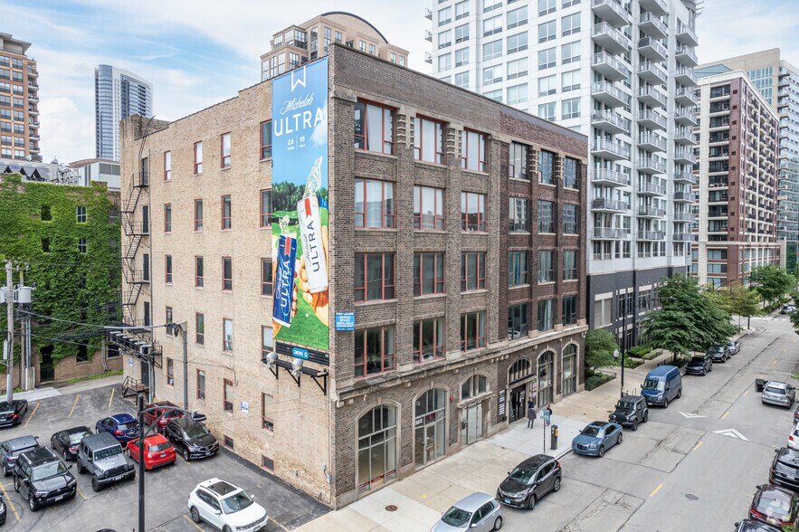 409 W Huron St, Chicago, IL à louer - Photo de l’immeuble – Image 2 sur 50