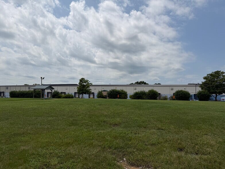 100 Summer Ct, Georgetown, KY à vendre - Photo de l’immeuble – Image 3 sur 25