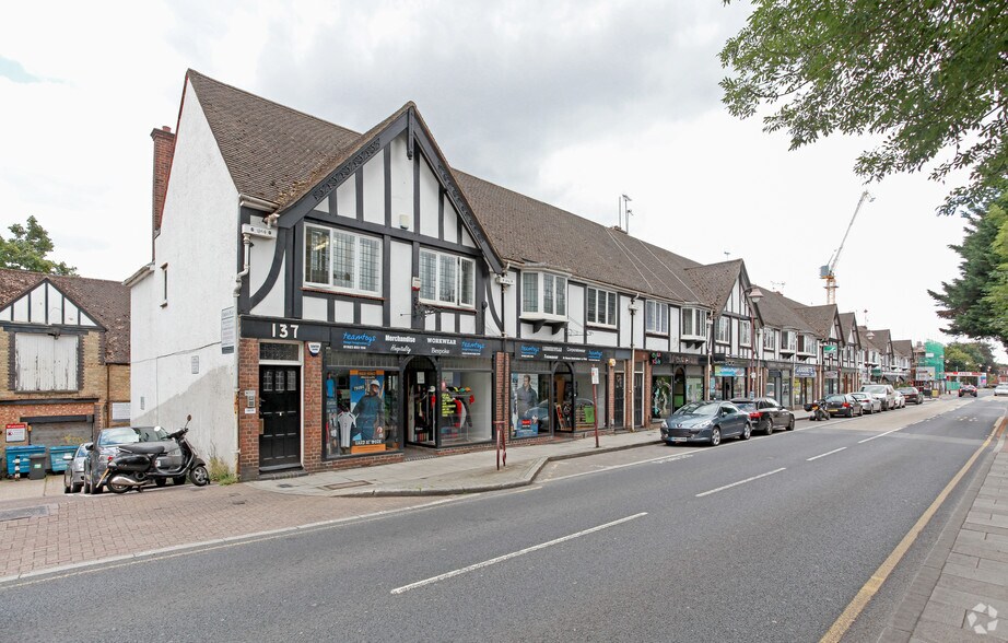 137-197 Watling St, Radlett à louer - Photo principale – Image 1 sur 6