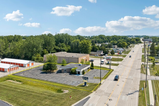 Plus de détails pour 4335 Wilder Rd, Bay City, MI - Bureau aux enchères