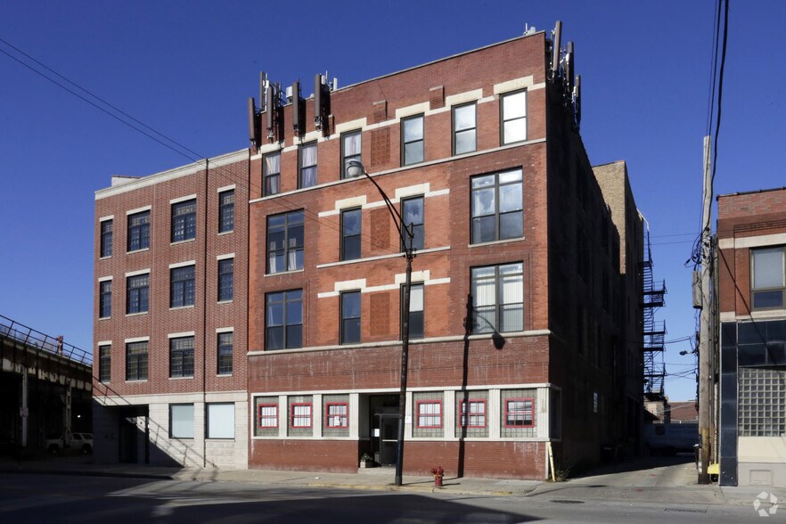 660 W Grand Ave, Chicago, IL à louer - Photo principale – Image 1 sur 7